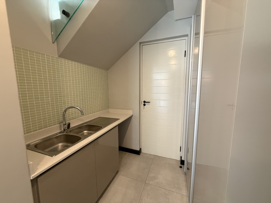 To Let 3 Bedroom Property for Rent in Bryanston Gauteng