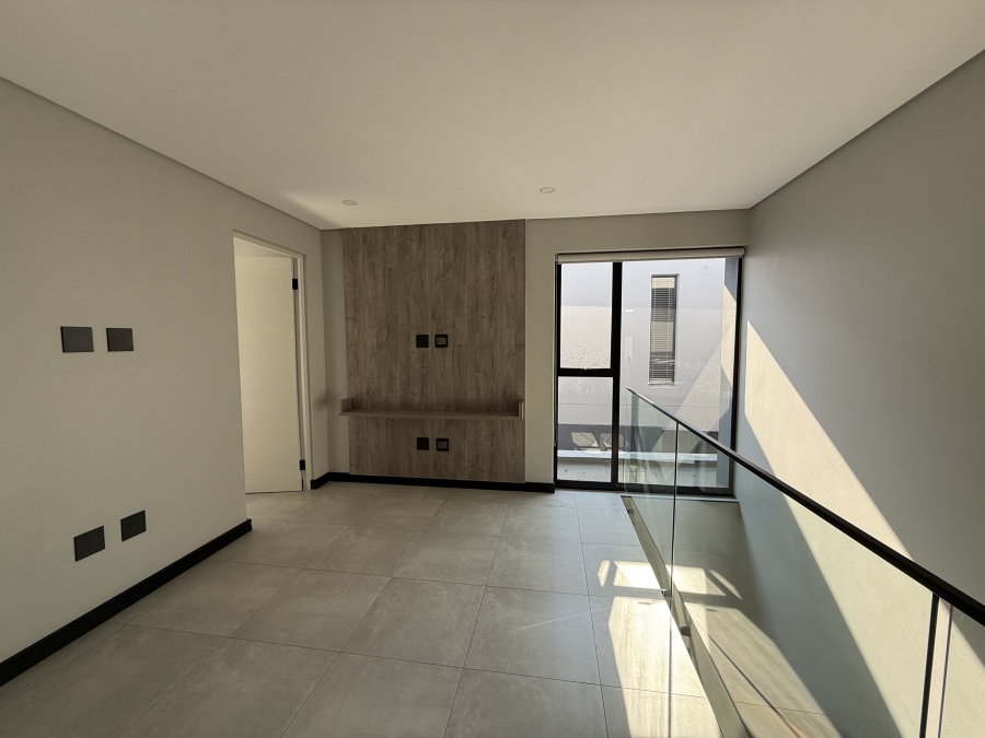 To Let 3 Bedroom Property for Rent in Bryanston Gauteng