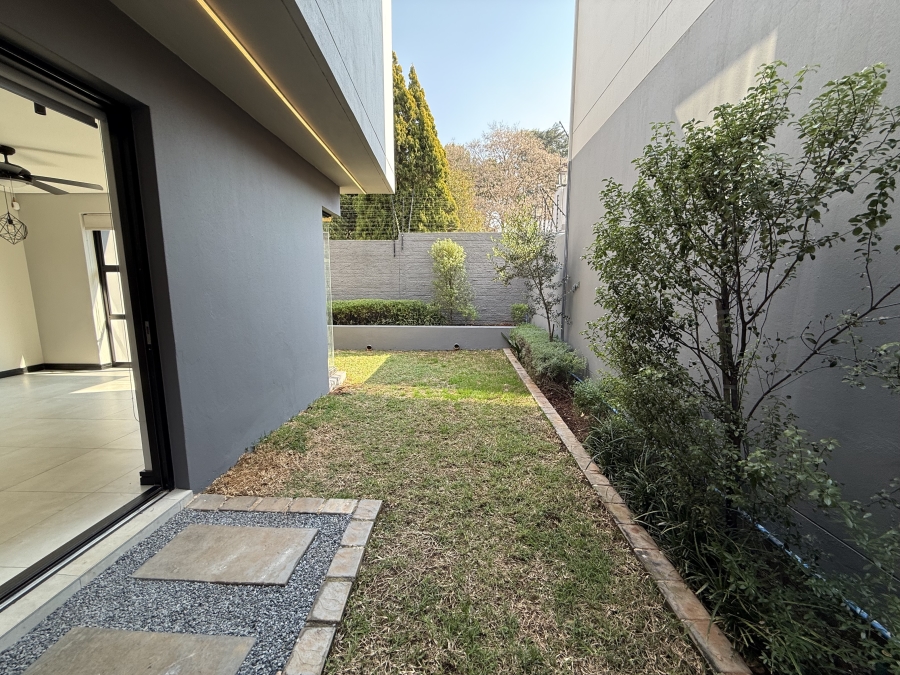 To Let 3 Bedroom Property for Rent in Bryanston Gauteng