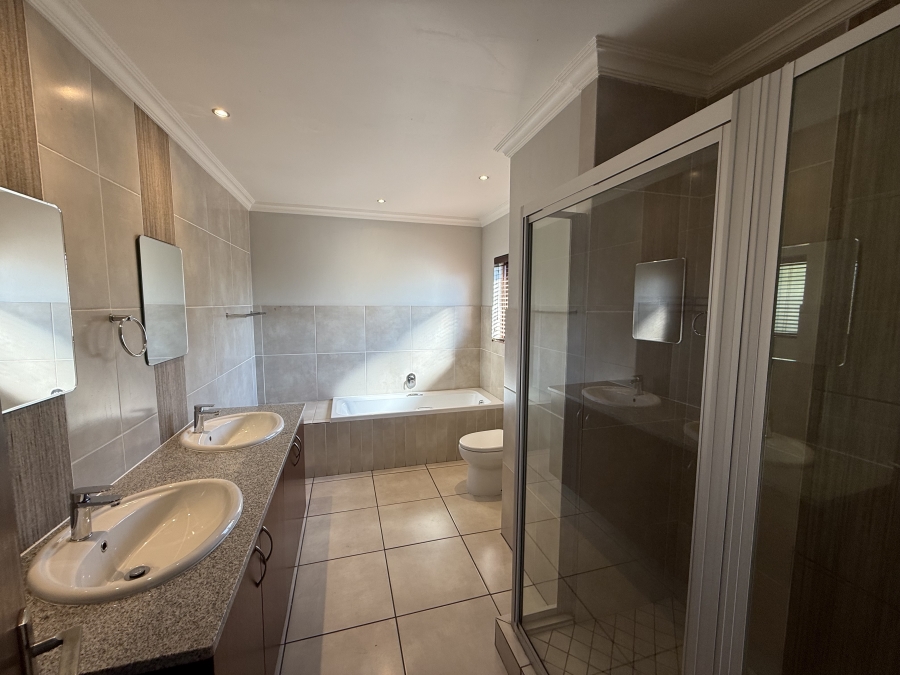 To Let 3 Bedroom Property for Rent in Heritage Hill Gauteng