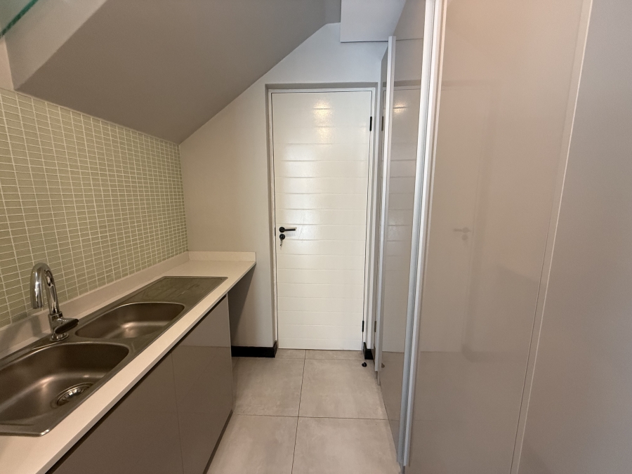 To Let 3 Bedroom Property for Rent in Bryanston Gauteng