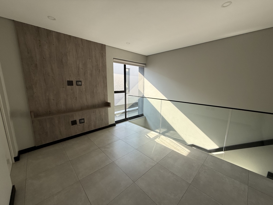To Let 3 Bedroom Property for Rent in Bryanston Gauteng