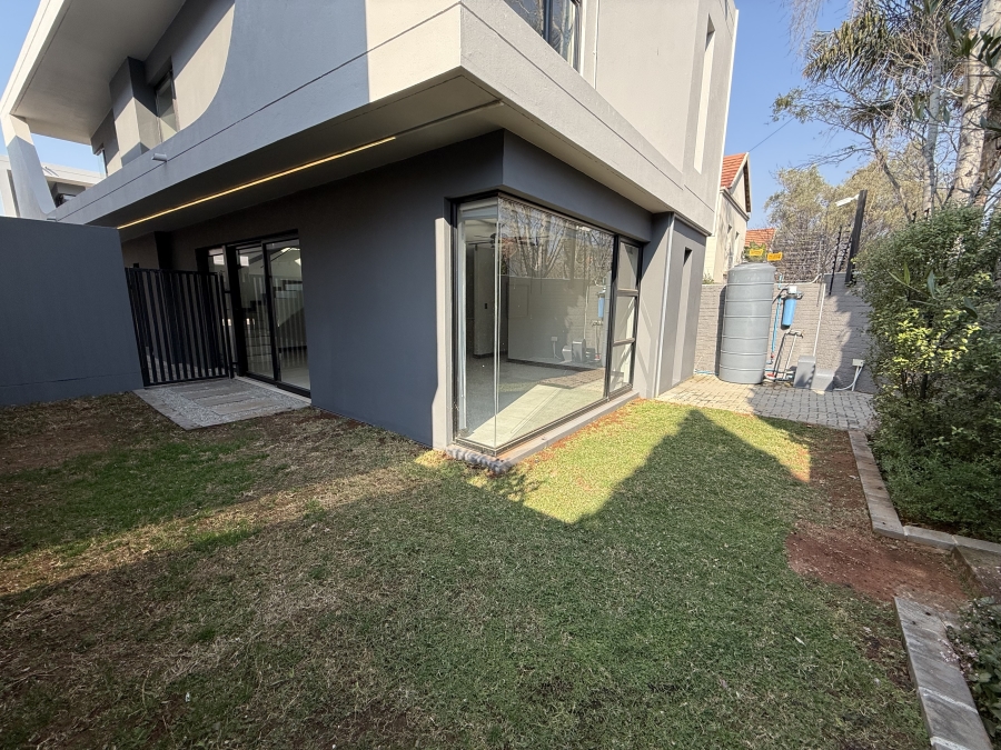 To Let 3 Bedroom Property for Rent in Bryanston Gauteng