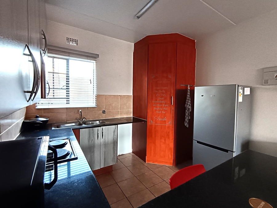 2 Bedroom Property for Sale in Sonneveld Gauteng