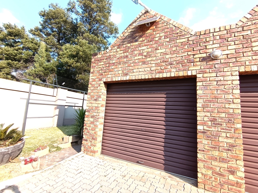 2 Bedroom Property for Sale in Sonneveld Gauteng
