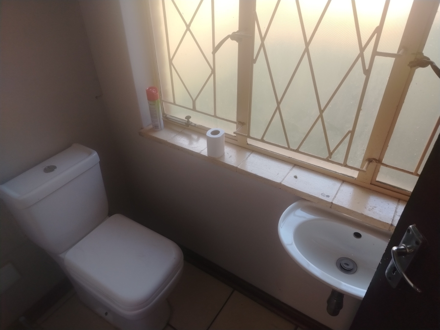 To Let 3 Bedroom Property for Rent in Selcourt Gauteng