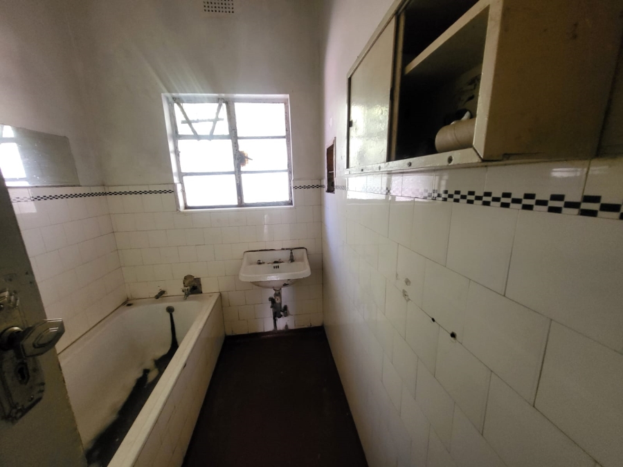 8 Bedroom Property for Sale in Bertrams Gauteng