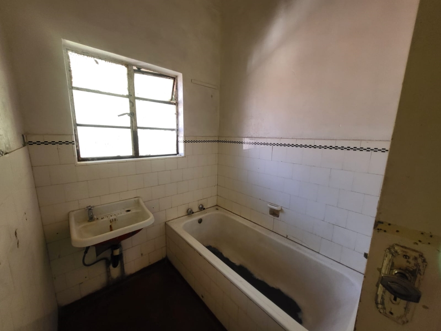 8 Bedroom Property for Sale in Bertrams Gauteng