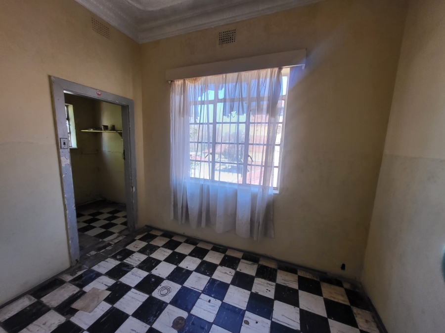 8 Bedroom Property for Sale in Bertrams Gauteng