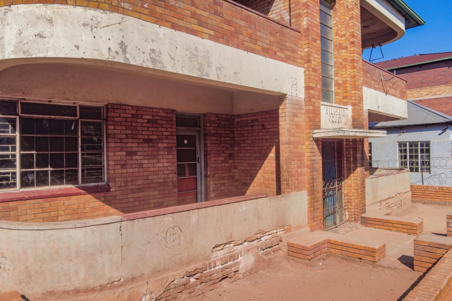 8 Bedroom Property for Sale in Bertrams Gauteng