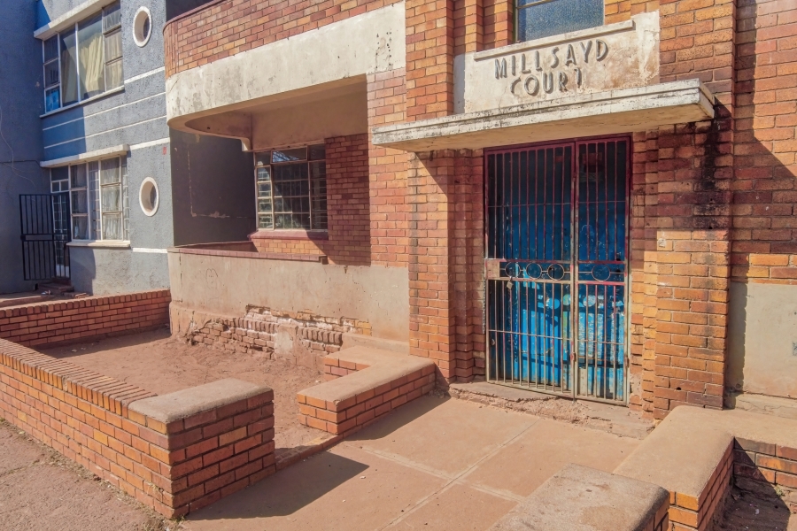 8 Bedroom Property for Sale in Bertrams Gauteng