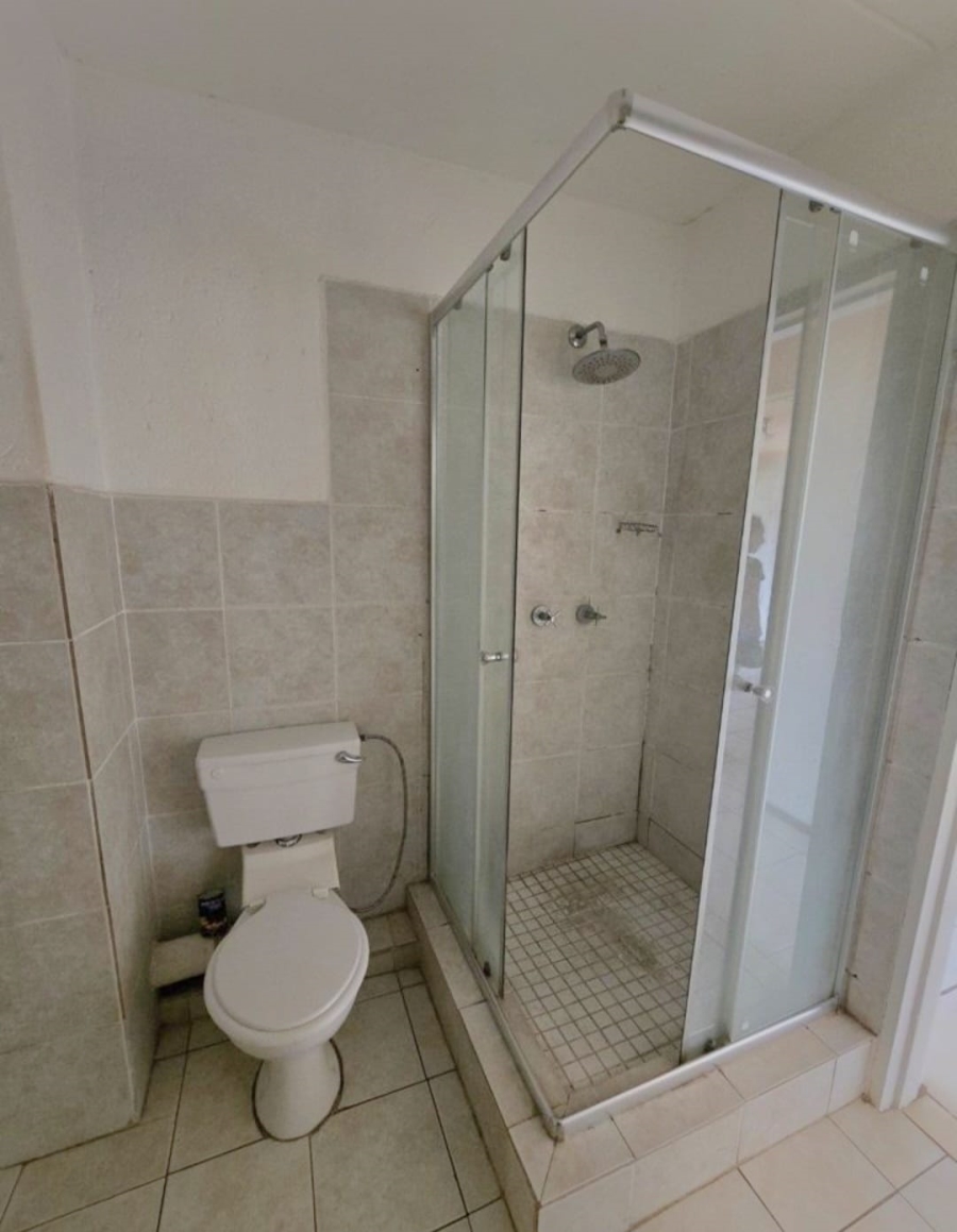 1 Bedroom Property for Sale in Mondeor Gauteng
