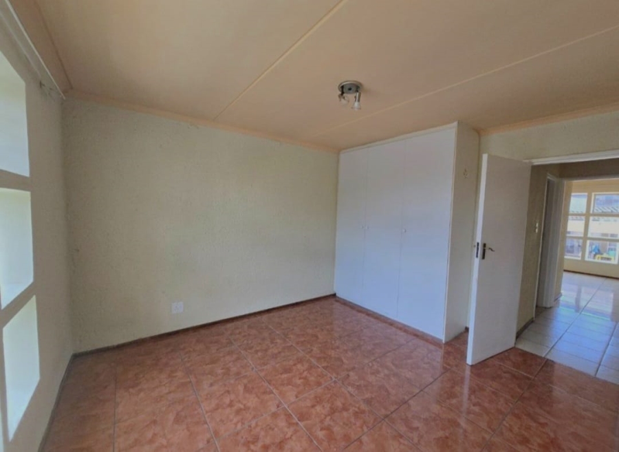 1 Bedroom Property for Sale in Mondeor Gauteng