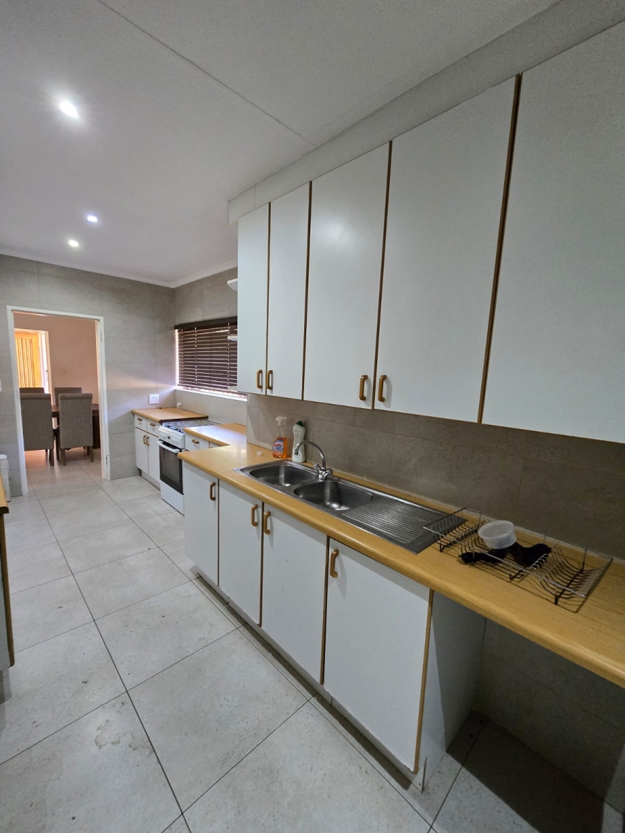 1 Bedroom Property for Sale in Mondeor Gauteng