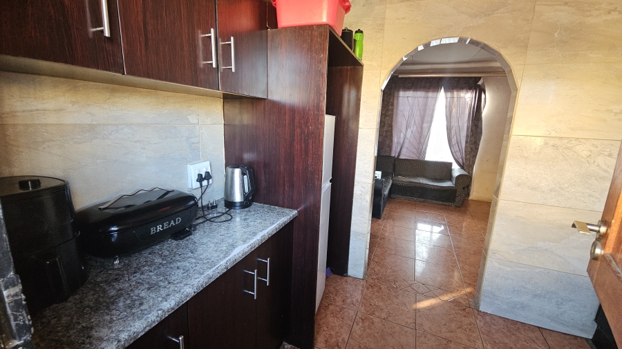 2 Bedroom Property for Sale in Daveyton Gauteng