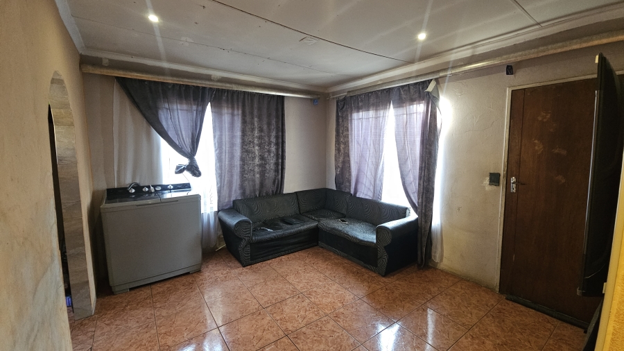 2 Bedroom Property for Sale in Daveyton Gauteng
