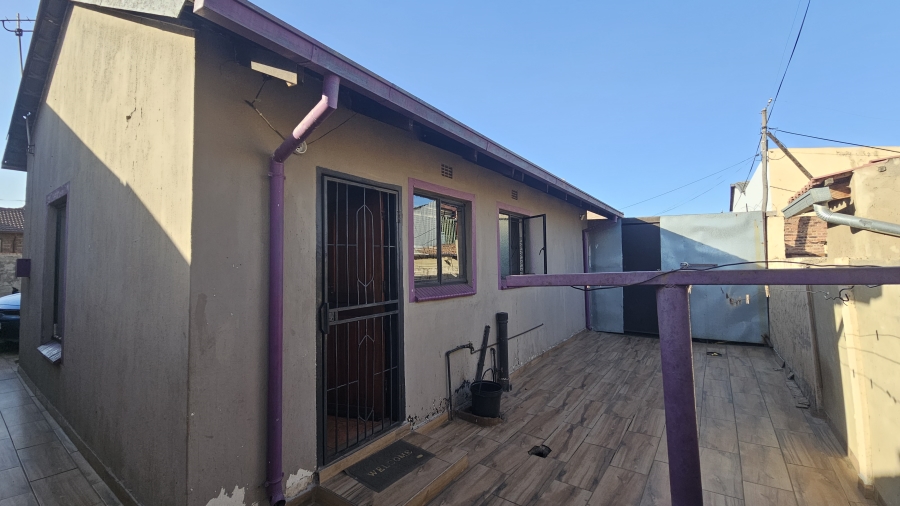 2 Bedroom Property for Sale in Daveyton Gauteng
