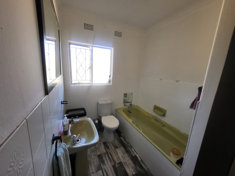3 Bedroom Property for Sale in Roseacre Gauteng