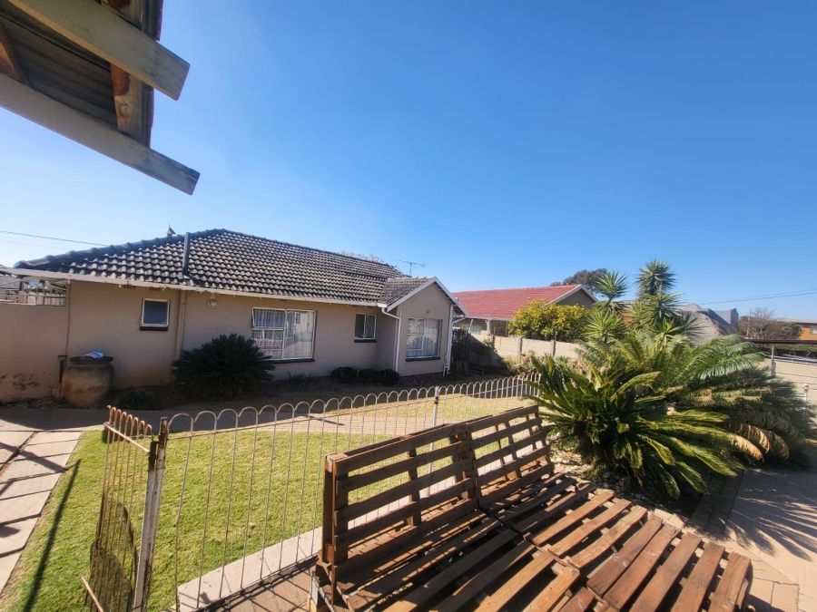 3 Bedroom Property for Sale in Roseacre Gauteng