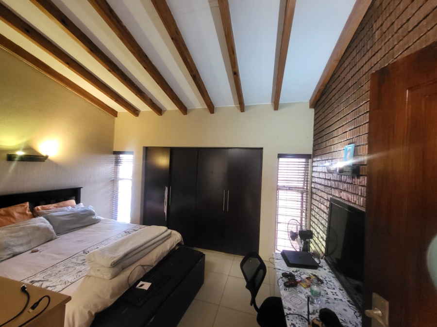 2 Bedroom Property for Sale in The Hill Gauteng
