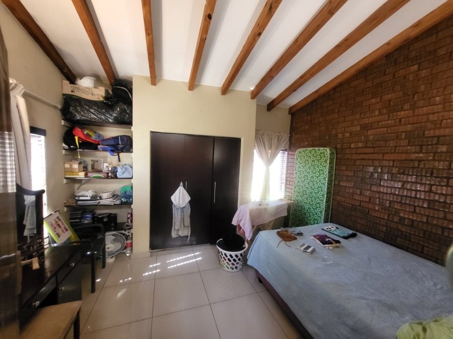 2 Bedroom Property for Sale in The Hill Gauteng