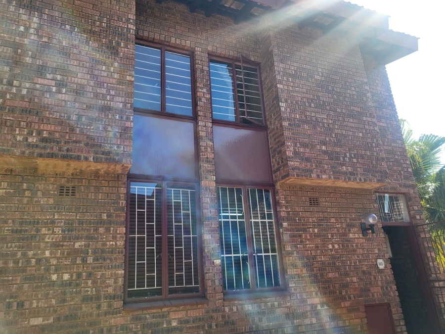 2 Bedroom Property for Sale in The Hill Gauteng