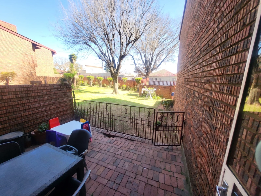 2 Bedroom Property for Sale in The Hill Gauteng