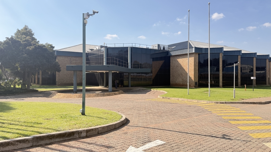 To Let Commercial Property for Rent in Randjespark Gauteng