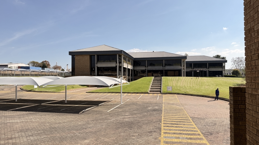 To Let Commercial Property for Rent in Randjespark Gauteng