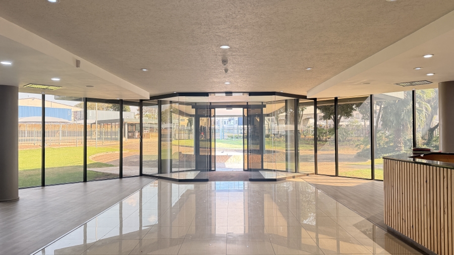 To Let Commercial Property for Rent in Randjespark Gauteng