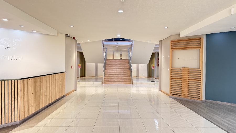 To Let Commercial Property for Rent in Randjespark Gauteng