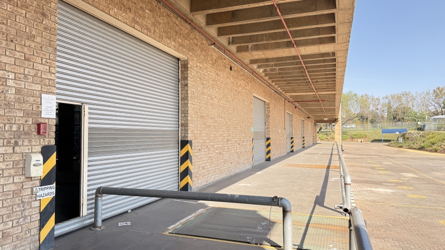 To Let Commercial Property for Rent in Randjespark Gauteng