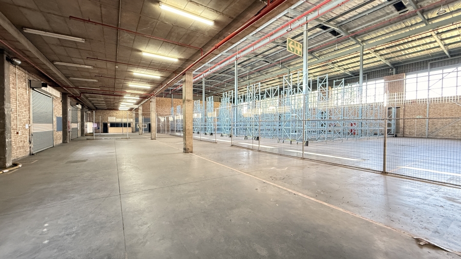 To Let Commercial Property for Rent in Randjespark Gauteng