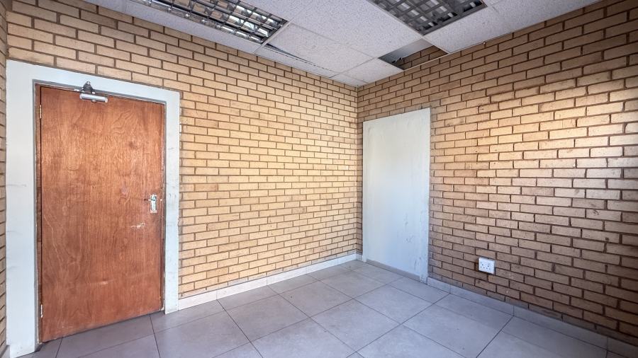 To Let Commercial Property for Rent in Sunderland Ridge Gauteng