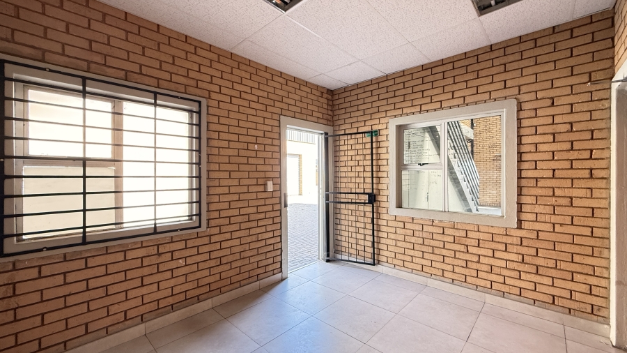 To Let Commercial Property for Rent in Sunderland Ridge Gauteng