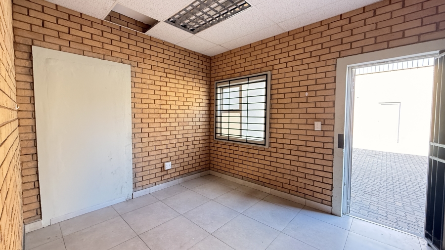 To Let Commercial Property for Rent in Sunderland Ridge Gauteng