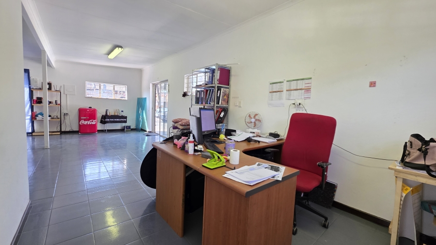To Let Commercial Property for Rent in Wierda Park Gauteng