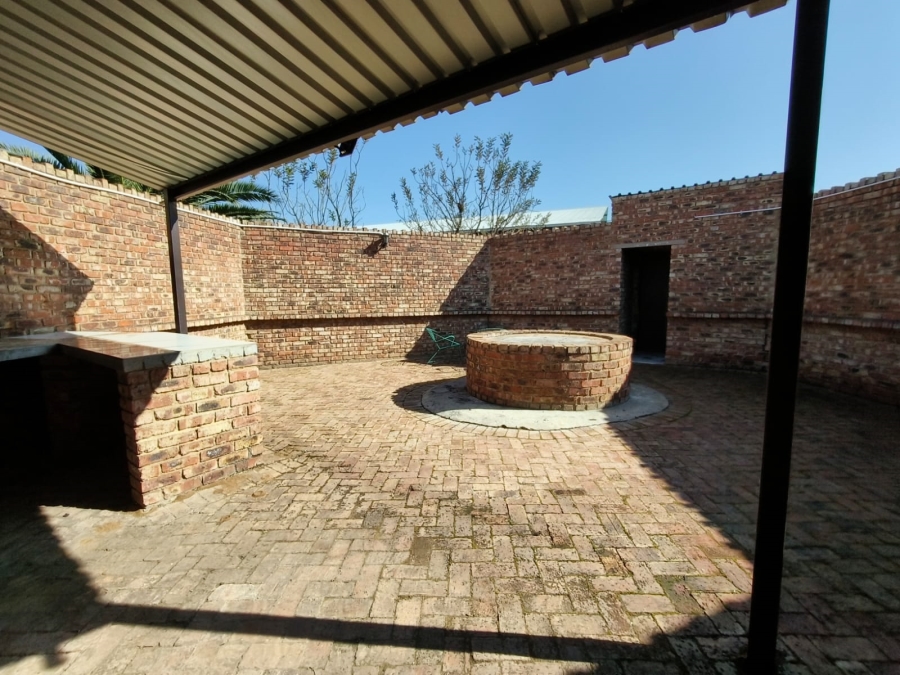 To Let 1 Bedroom Property for Rent in Unitas Park Gauteng