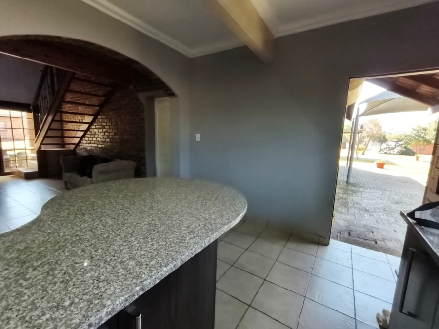 To Let 3 Bedroom Property for Rent in Unitas Park Gauteng