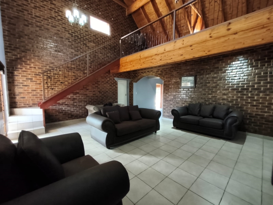 To Let 3 Bedroom Property for Rent in Unitas Park Gauteng