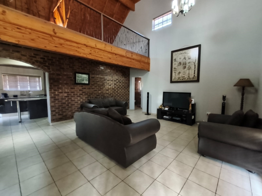 To Let 3 Bedroom Property for Rent in Unitas Park Gauteng