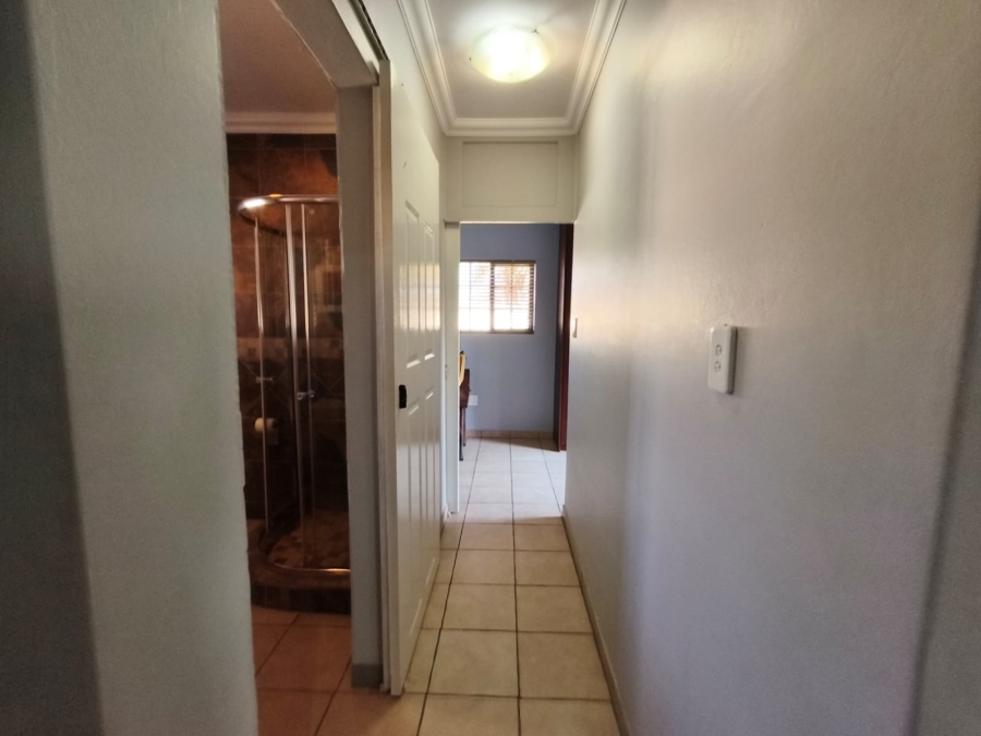 To Let 3 Bedroom Property for Rent in Unitas Park Gauteng