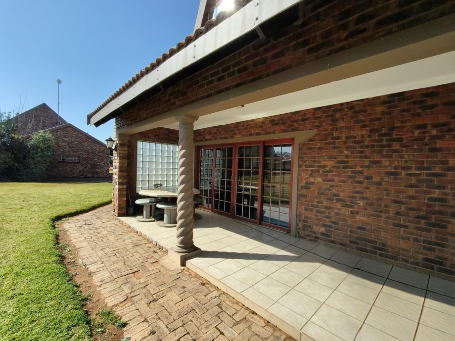 To Let 3 Bedroom Property for Rent in Unitas Park Gauteng