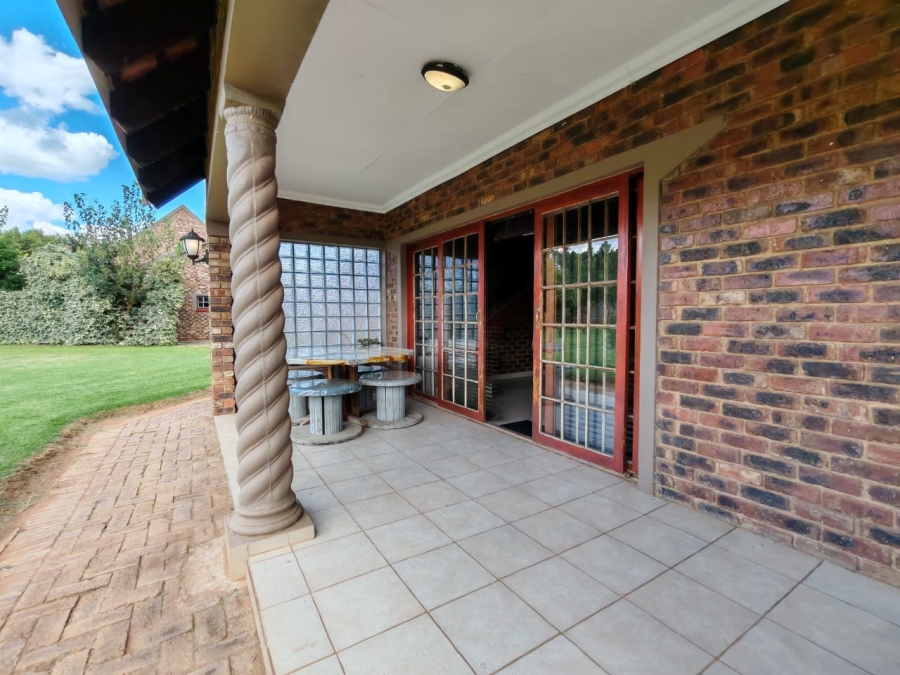 To Let 3 Bedroom Property for Rent in Unitas Park Gauteng