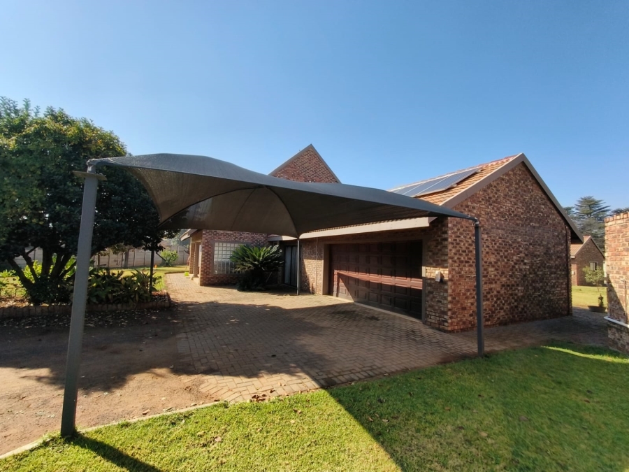 To Let 3 Bedroom Property for Rent in Unitas Park Gauteng