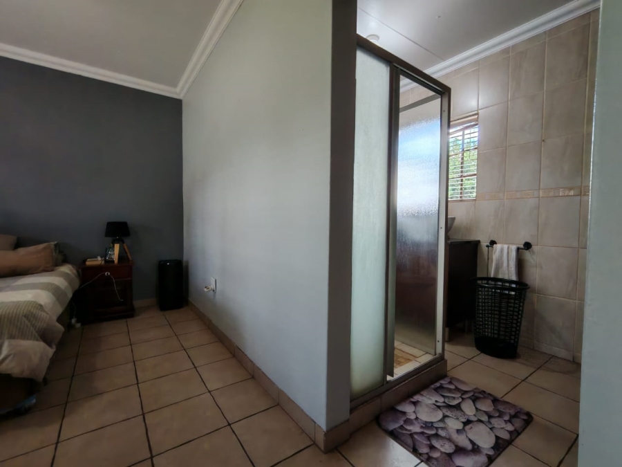 To Let 10 Bedroom Property for Rent in Unitas Park Gauteng