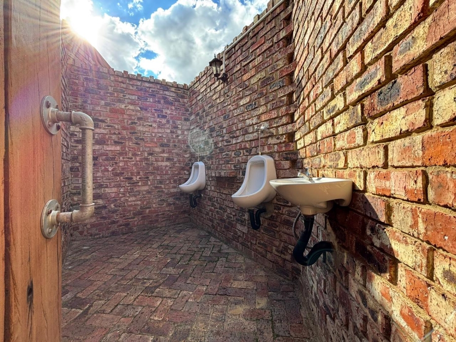 To Let 10 Bedroom Property for Rent in Unitas Park Gauteng