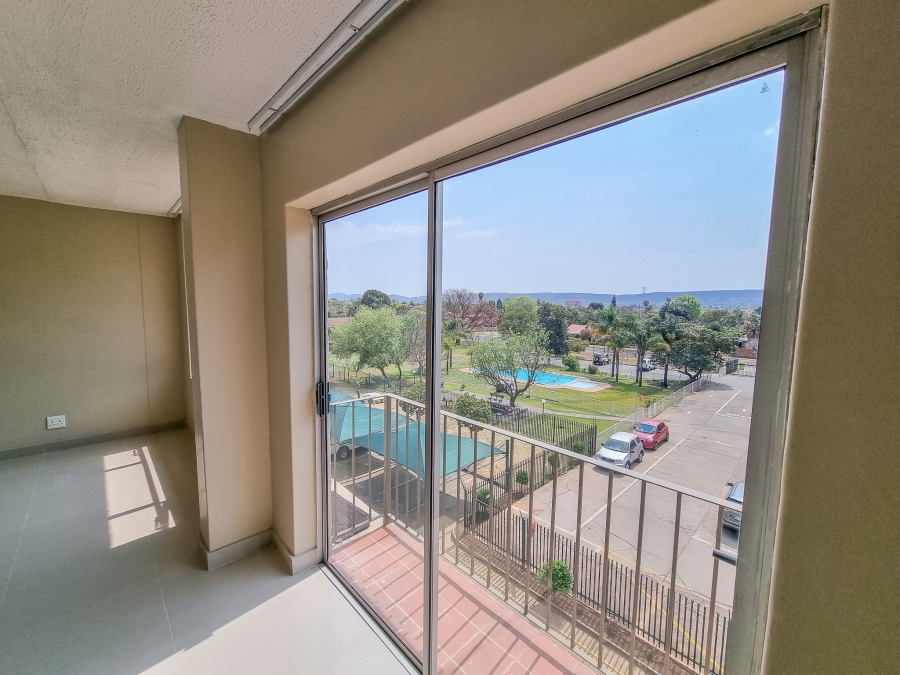 To Let 2 Bedroom Property for Rent in Queenswood Gauteng