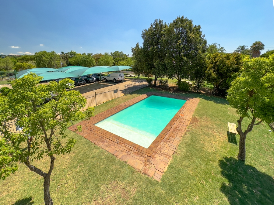 To Let 2 Bedroom Property for Rent in Queenswood Gauteng