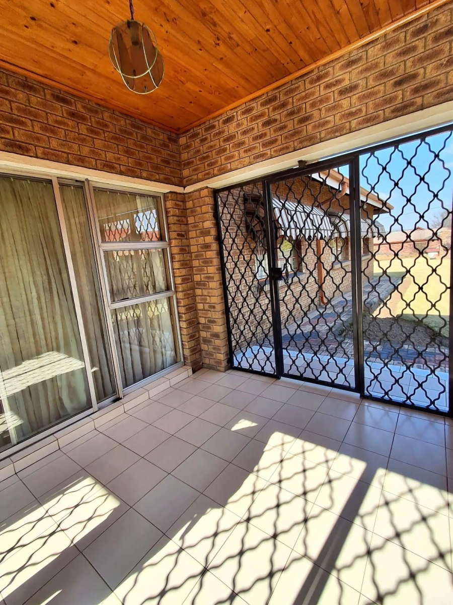 3 Bedroom Property for Sale in Bedworth Park Gauteng